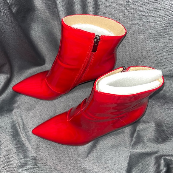 Azalea Wang Paulina Red Patent boots - Picture 2 of 6